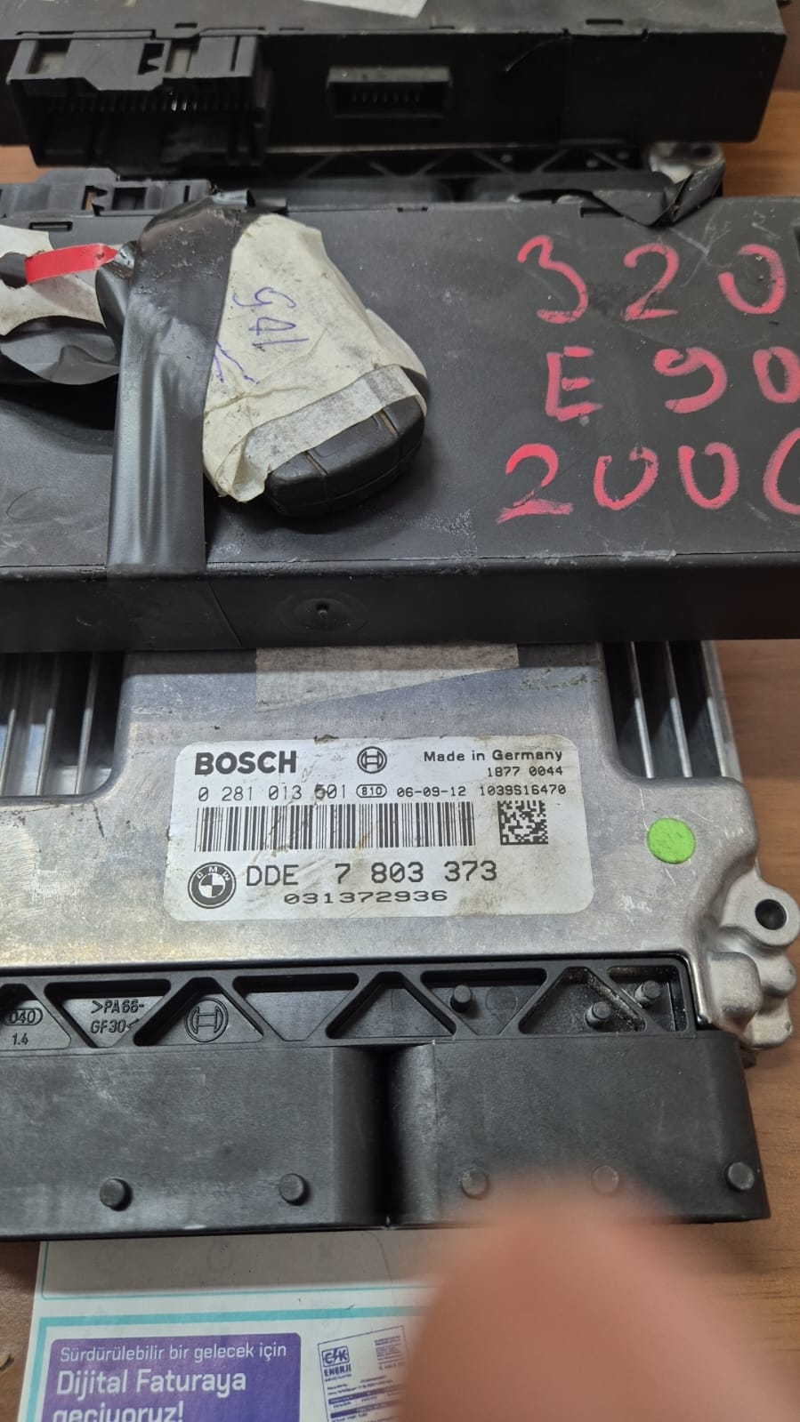 BMW E90 320D 2.0D 163HP 7803373 13617803373 EDC16C35-2.12 0281013501 1037381341 - 7804425 CAS BEYNİ ANAHTAR SET ŞEKLİNDE